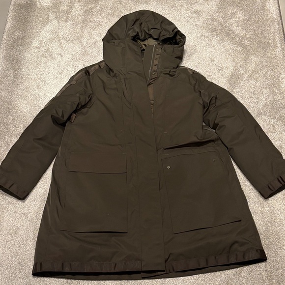 Lululemon Athletica Olive Green Waterproof Down Jacket with a Hood - Picture 3 of 6